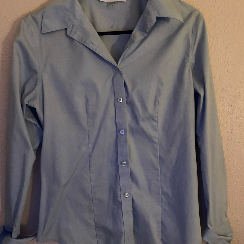 - only wore once for an event 
- NEW , NO STAINS , no signs of usage